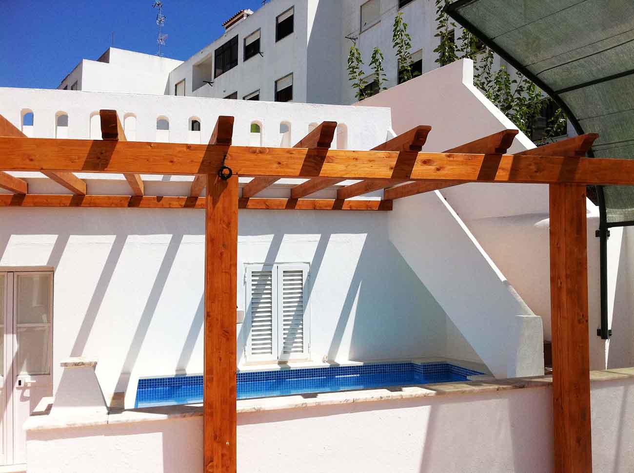 Pergolas e telheiros